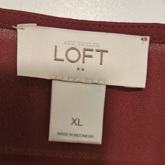 LOFT Relaxed Burgundy Blouse Sleeveless - Picture 4 of 4